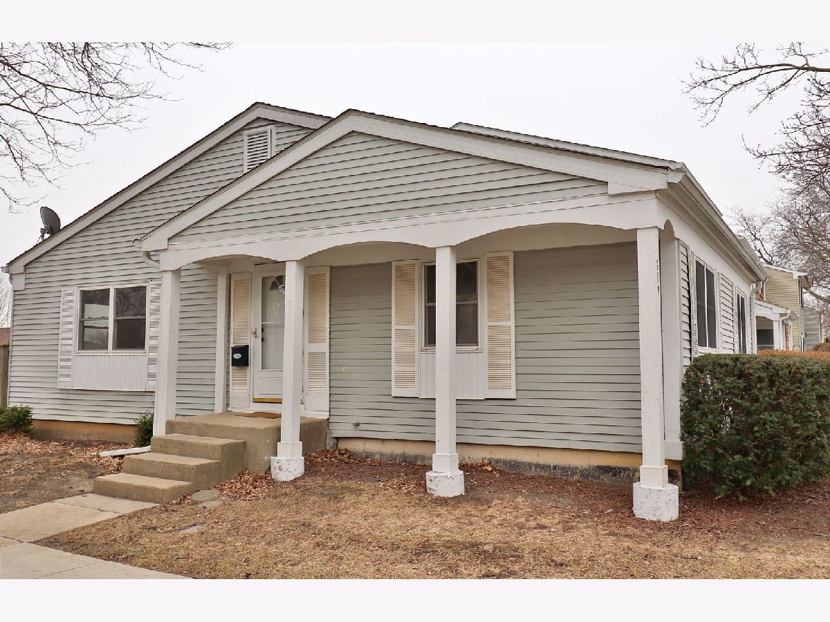  For Sale Schaumburg Illinois, 819 Mansfield Court
