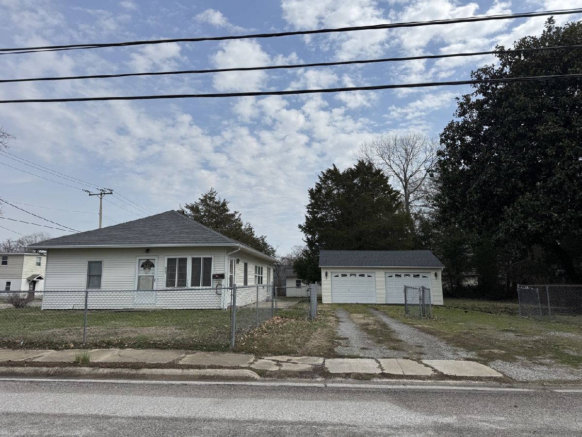  For Sale Benton Illinois, 806 Maple Street