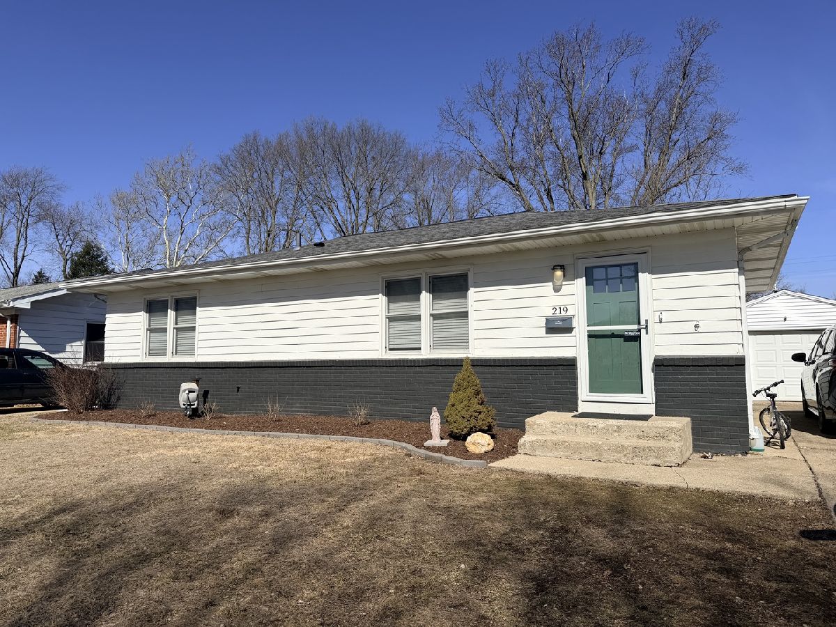  For Sale Bloomington Illinois, 219 Magnolia Drive