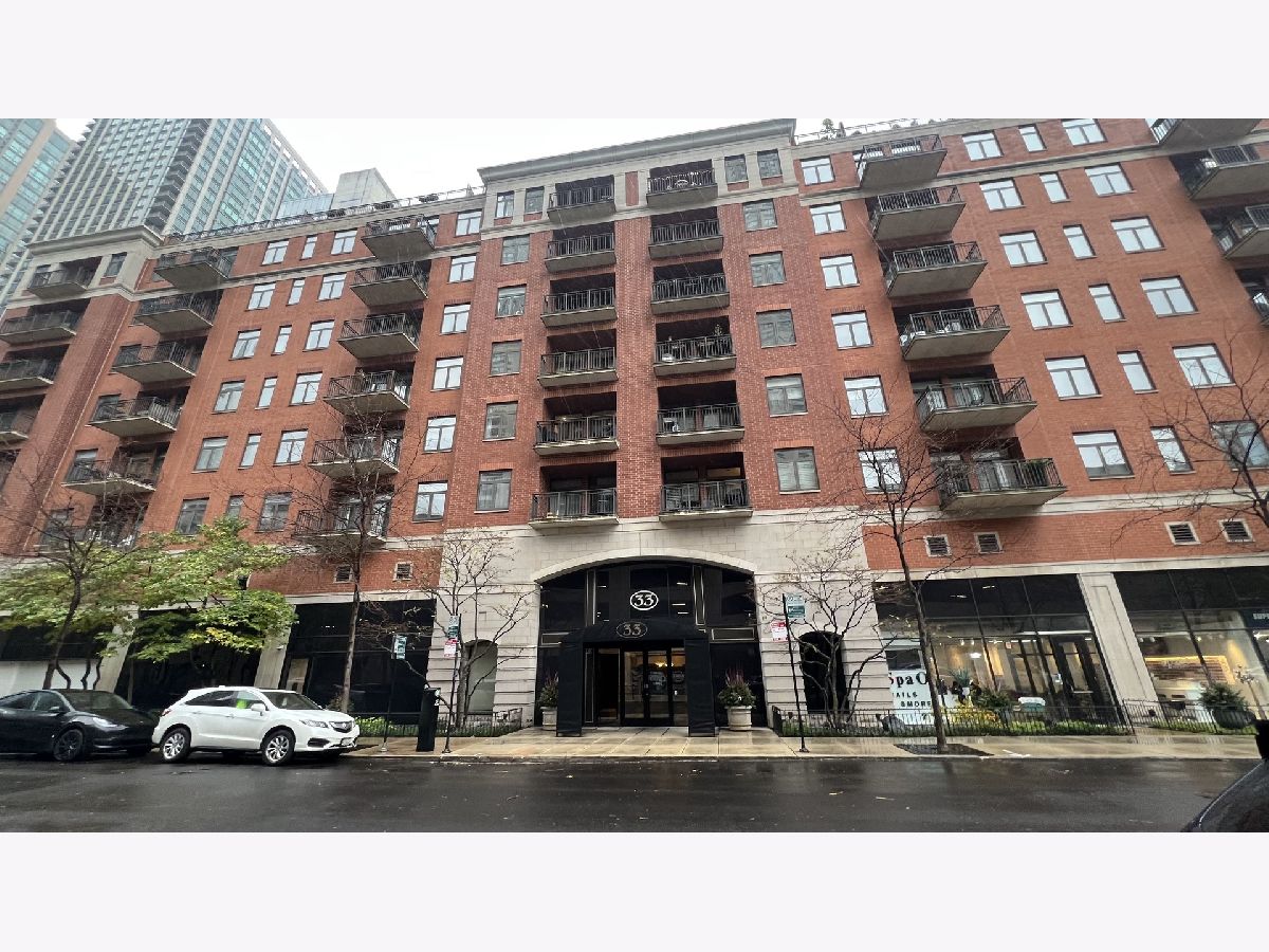  Rented Chicago Illinois, 33 Huron
