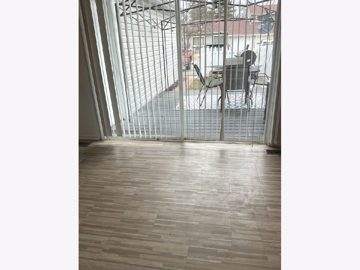  For Rent Country Club Hills Illinois, 2333 Windsor