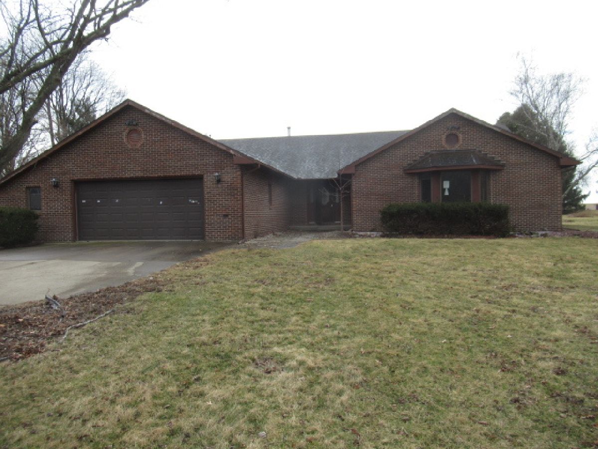  For Sale Seymour Illinois, 153 Lake Road