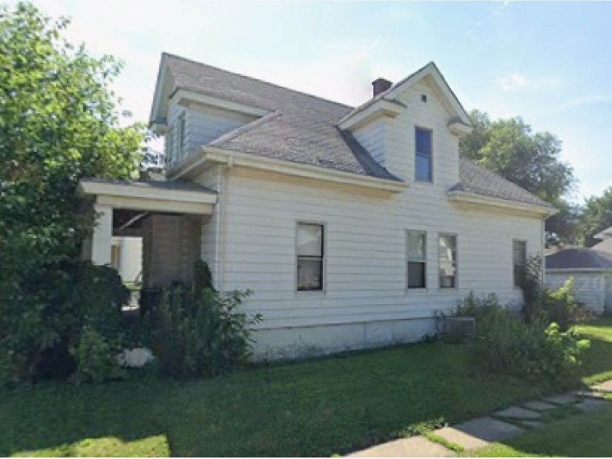  Rented Davenport Iowa, 1723 Locust