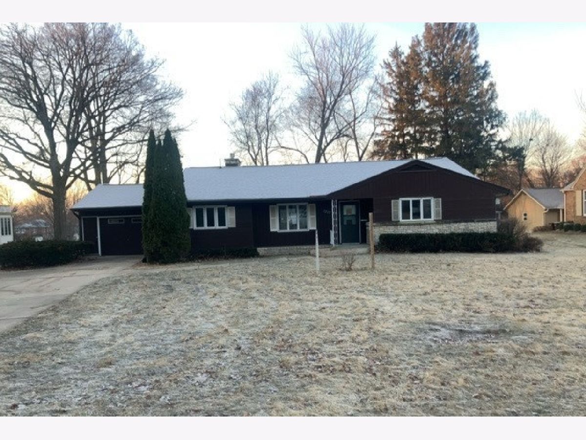  Sold Freeport Illinois, 1317 Stephenson