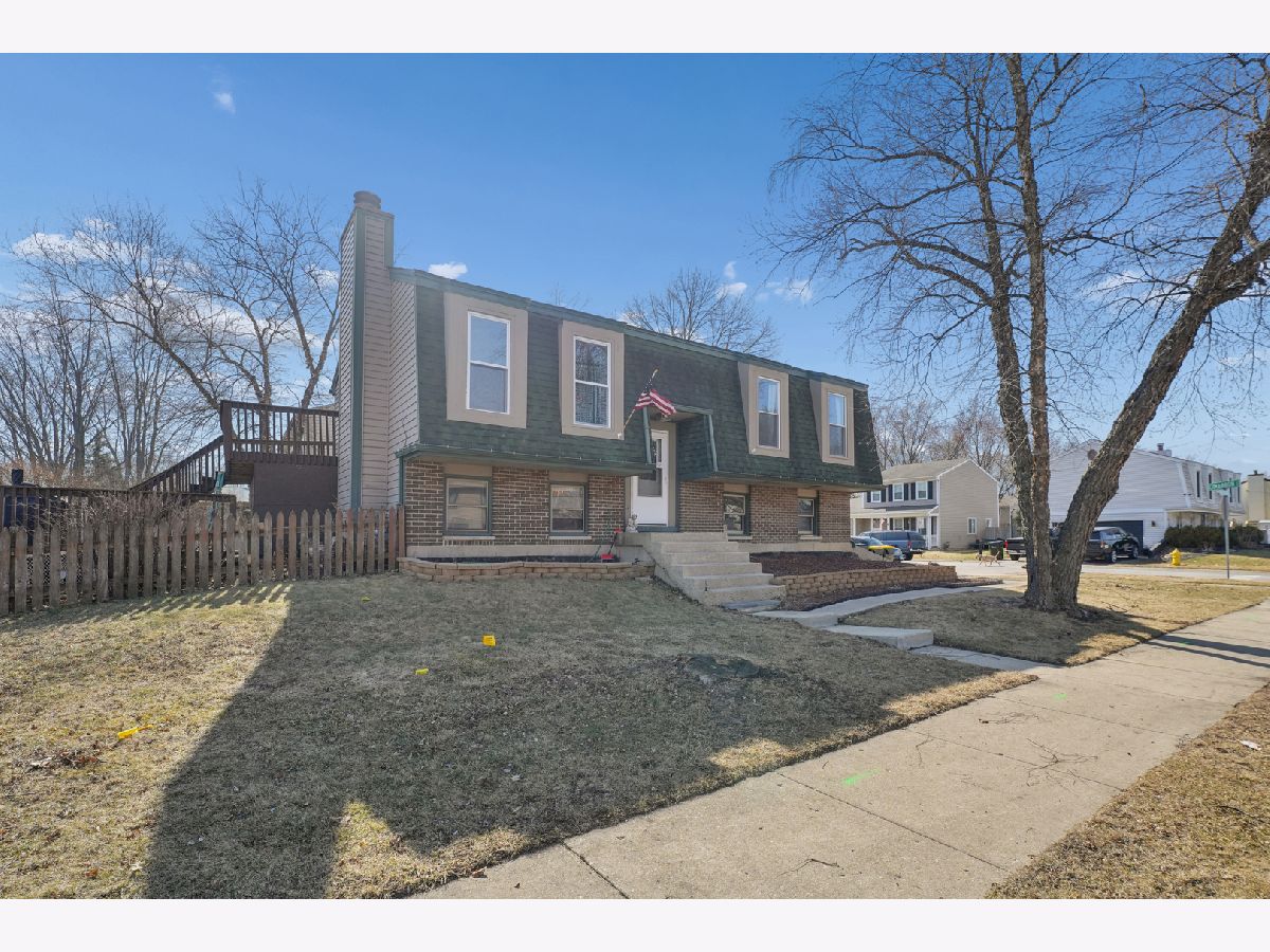  For Sale Carol Stream Illinois, 770 Birchbark Trail