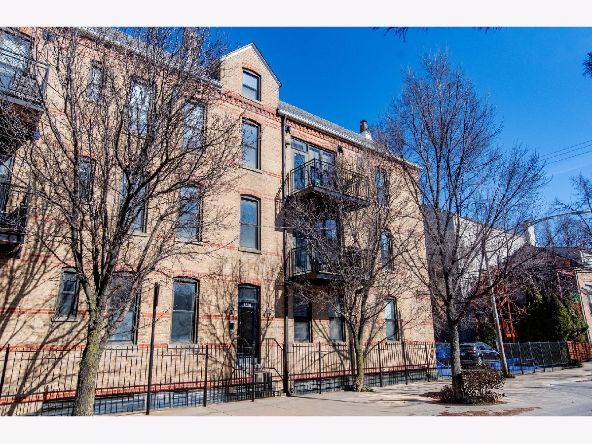  For Sale Chicago Illinois, 1501 Bosworth Avenue