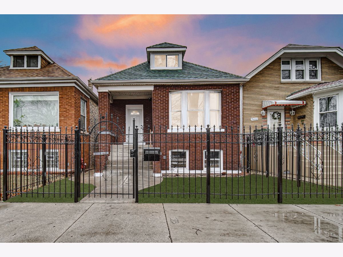 For Sale Chicago Illinois, 2053 Laporte Avenue
