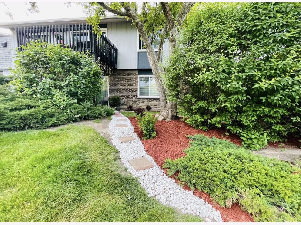  For Rent Prospect Heights Illinois, 952 Old Willow