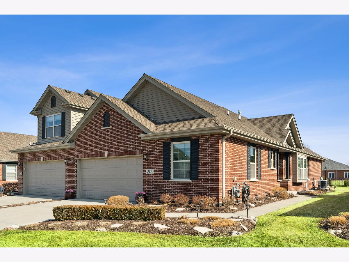 Townhomes & Homes For Sale Leighlinbridge Manhattan Illinois, 25613 Riley Erin Road