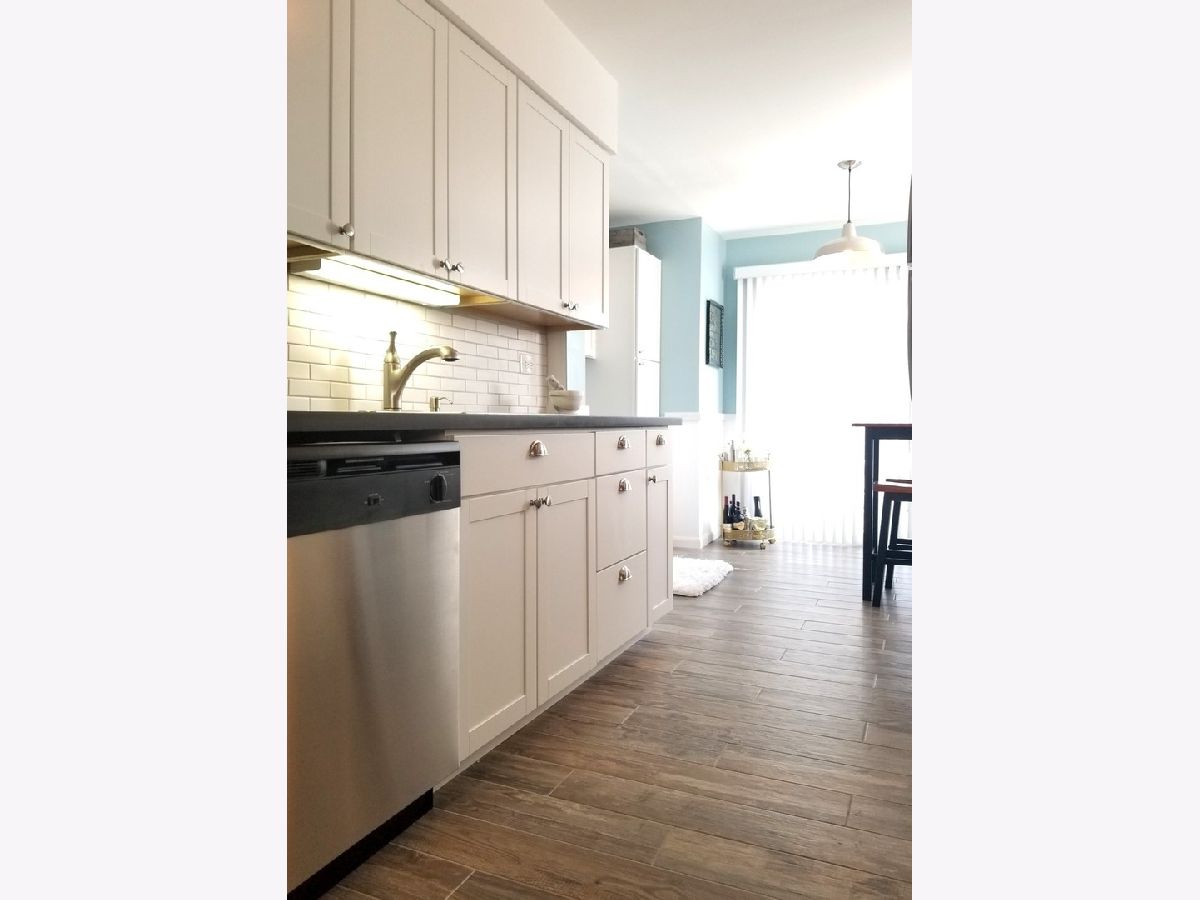  For Sale Wheeling Illinois, 813 Valley Stream Drive