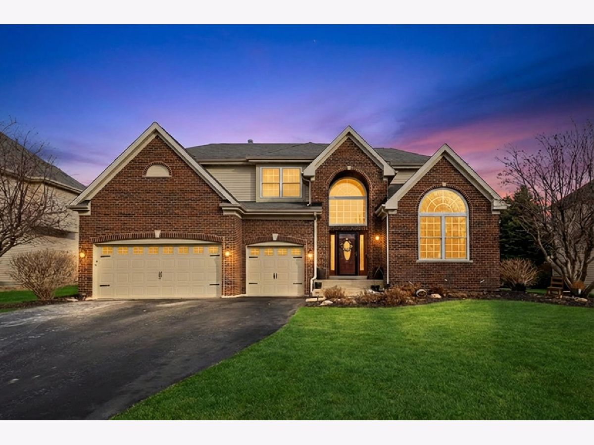  For Sale North Aurora Illinois, 443 Glover Drive