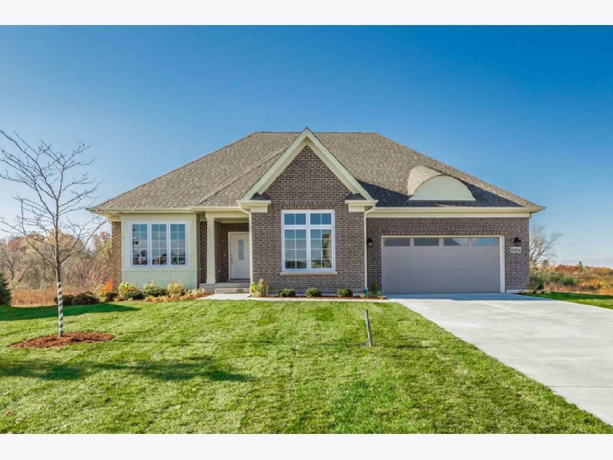  For Sale Lakewood Illinois, 6941 Cambria