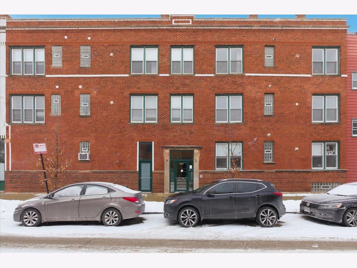  For Rent Chicago Illinois, 2350 Charleston