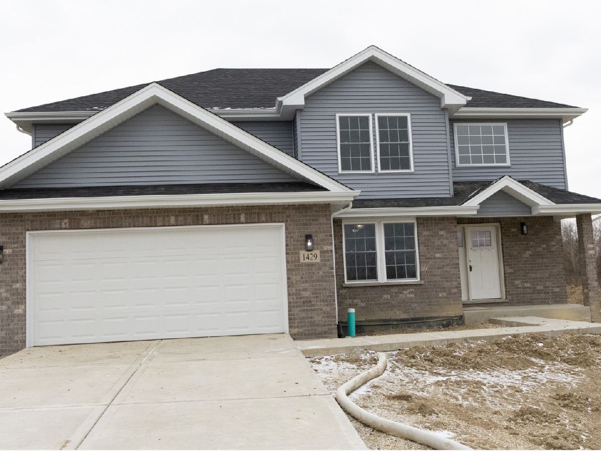  For Sale Crete Illinois, 1429 Parliament Street