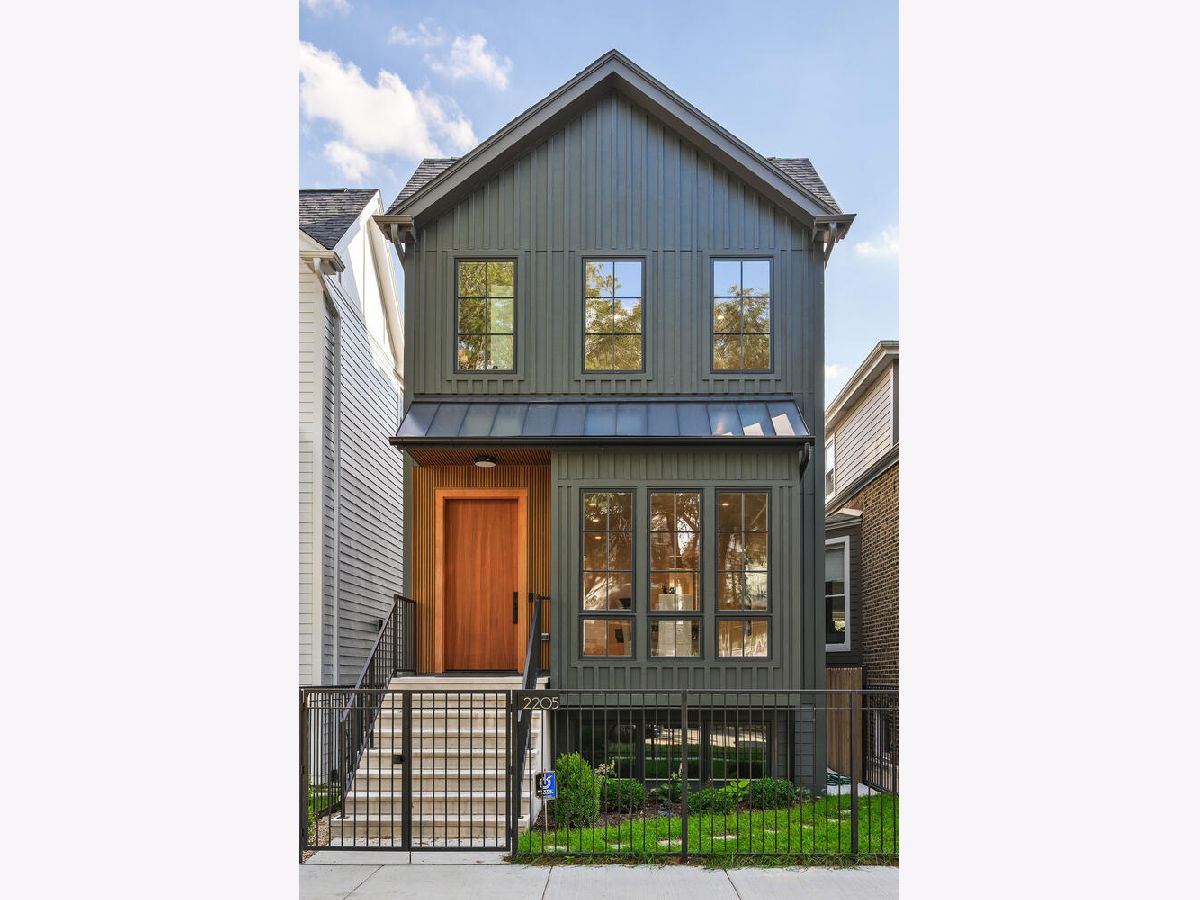  For Sale Chicago Illinois, 2205 Huron Street