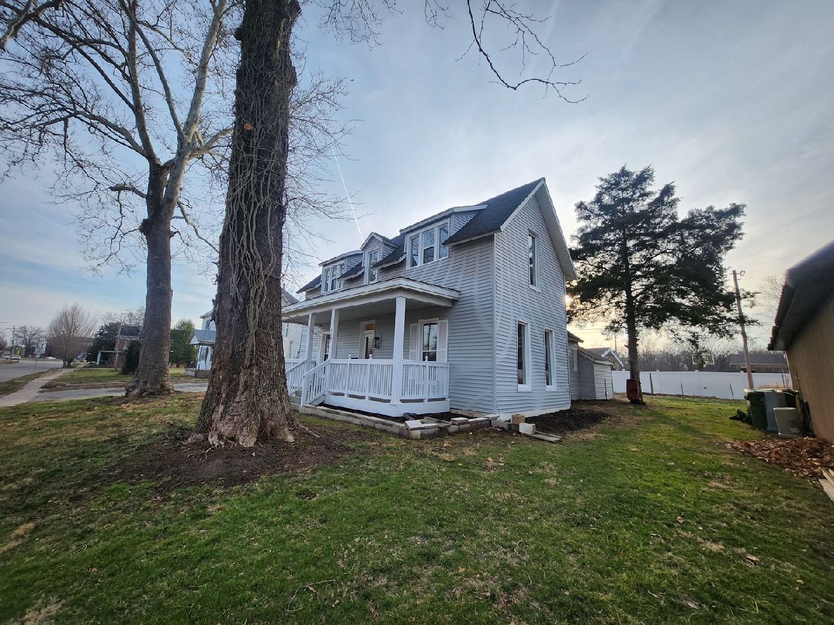  For Sale Pinckneyville Illinois, 309 Main Street