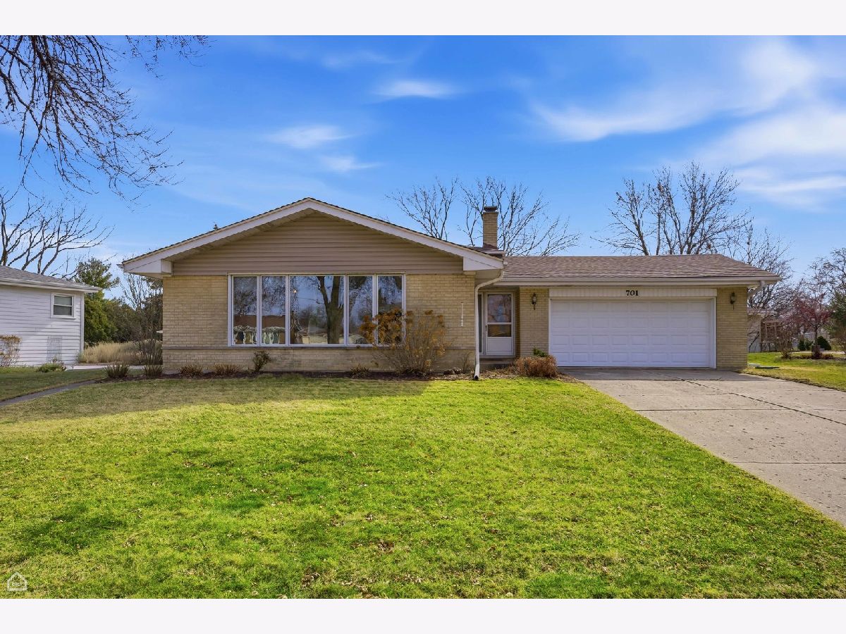 Homes & Condos & Townhomes For Sale Lancer Park Schaumburg Illinois, 701 Preston Lane