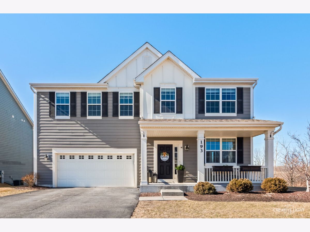  For Sale Elgin Illinois, 193 Trumpet Vine Circle