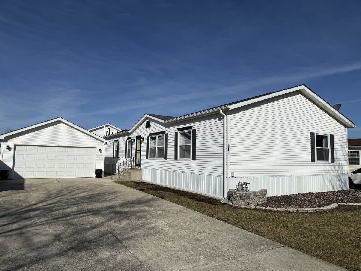 Subdivision For Sale Maplebrook Matteson Illinois, 201 Begonia Drive