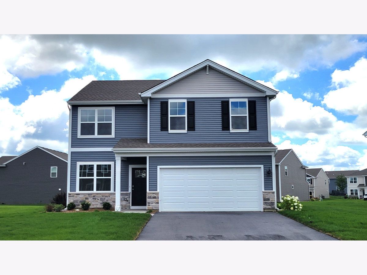 Condos & Townhomes & Homes For Sale Stonewater Wonder Lake Illinois, 6561 Walnut Court