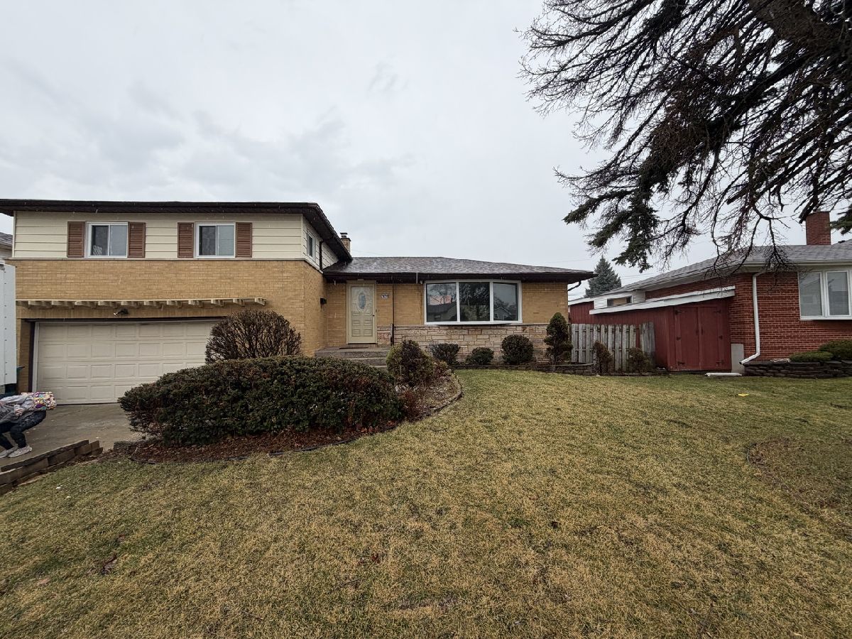 Homes For Sale Winston Park Melrose Park Illinois