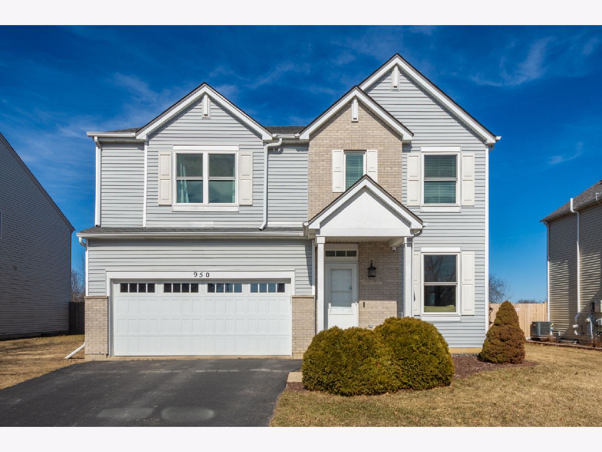  For Sale Round Lake Heights Illinois, 950 Blackcherry Lane