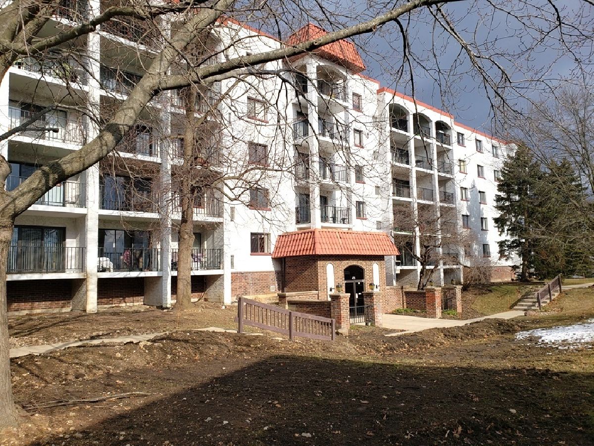  Rented Wheeling Illinois, 475 Plum Creek