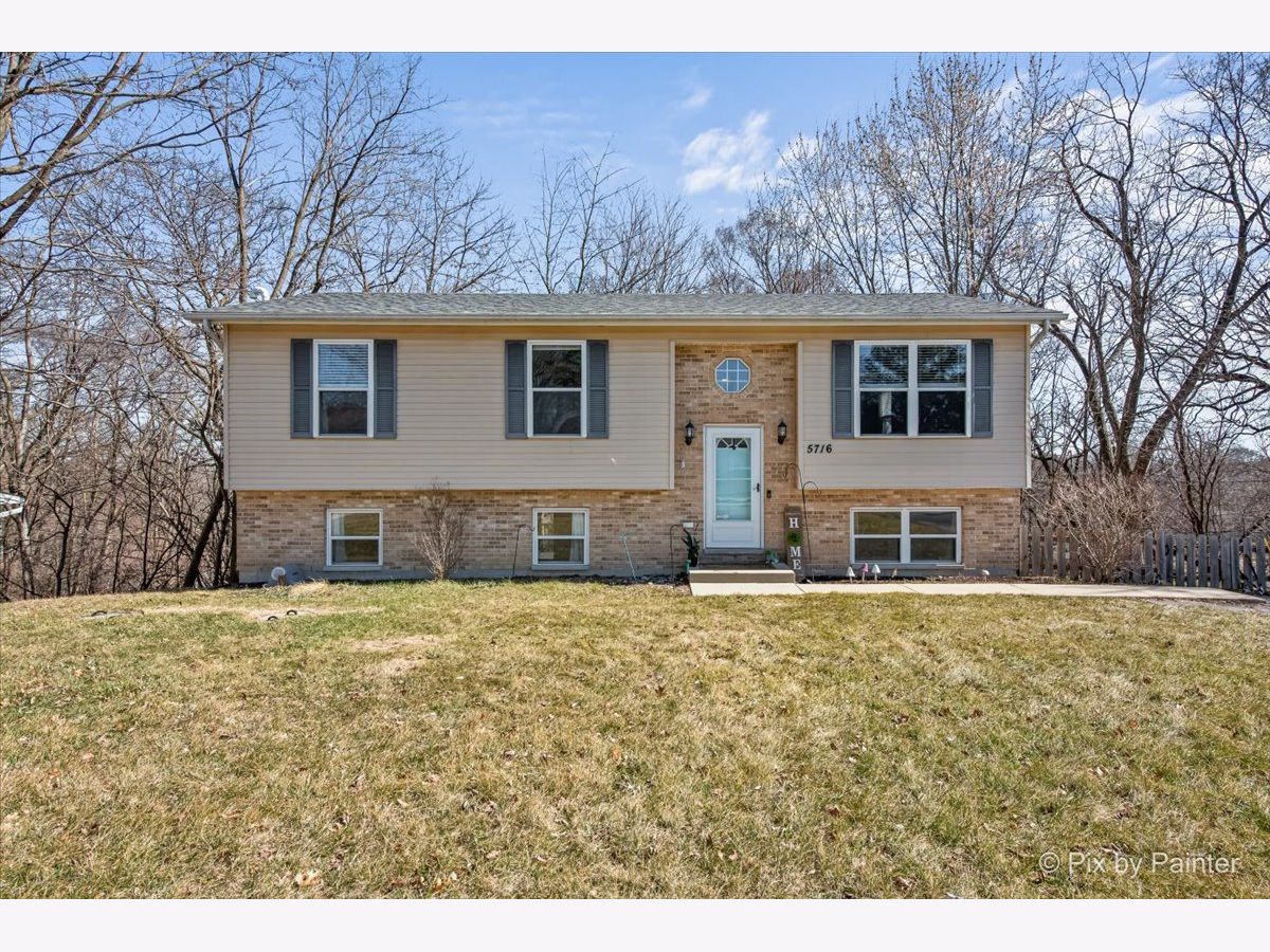  For Sale Mchenry Illinois, 5716 Bunny Avenue