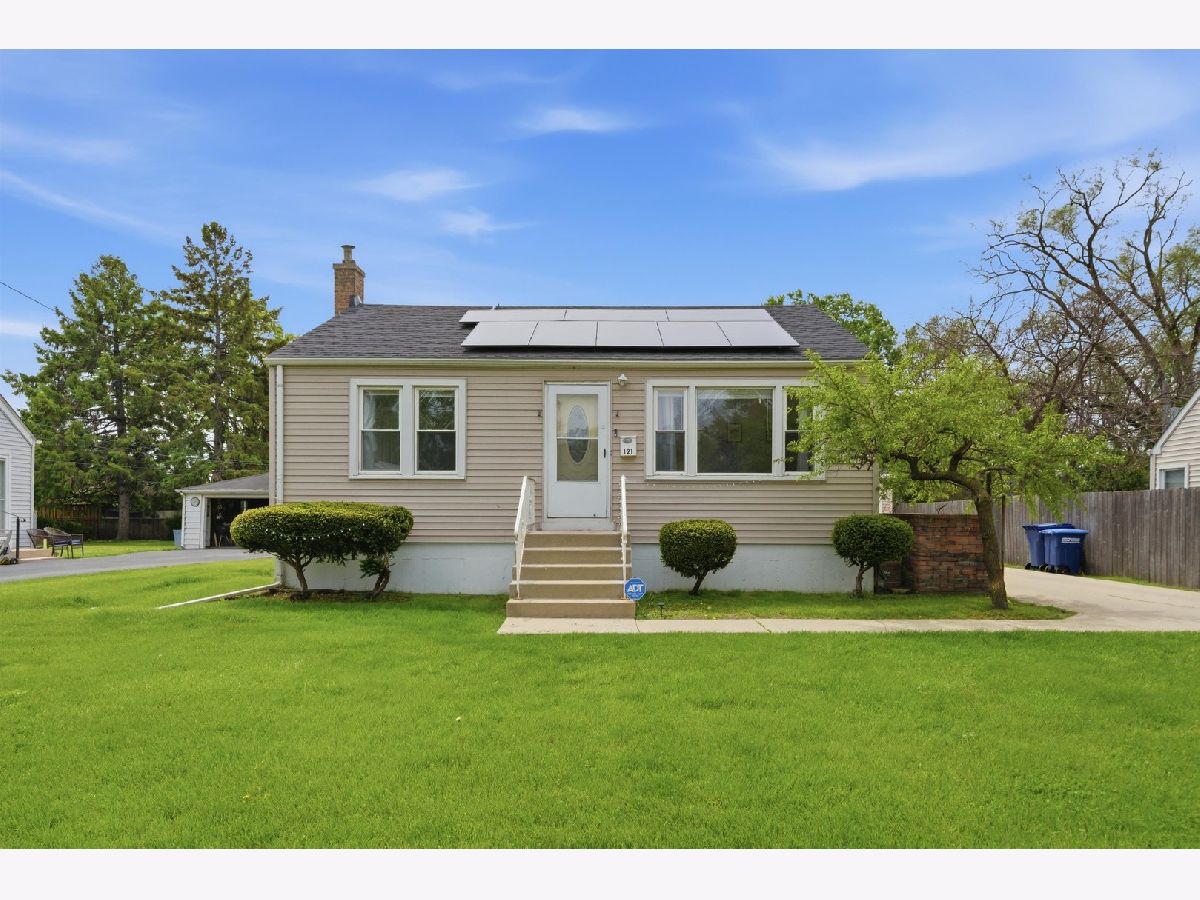  For Sale Northlake Illinois, 121 West Drive