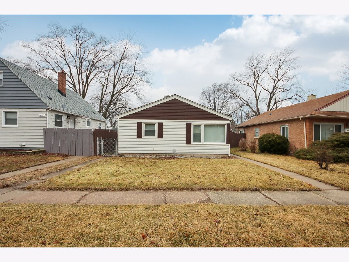  For Sale Hazel Crest Illinois, 16738 Crane Avenue