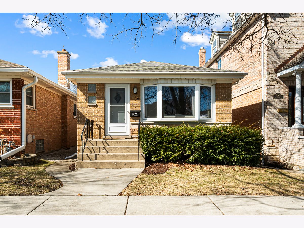  For Sale Chicago Illinois, 6520 Oshkosh Avenue