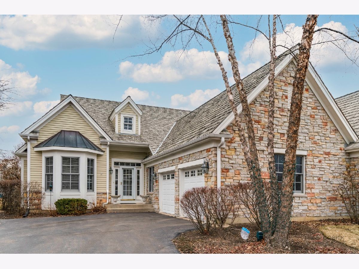 Townhomes & Homes For Sale Stonebridge Lake Forest Illinois, 60 Canterbury Court