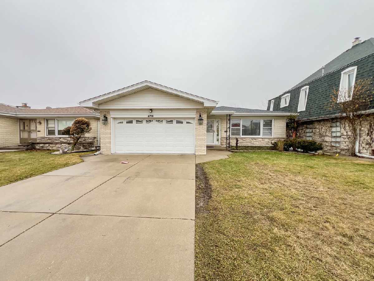  For Rent Norridge Illinois, 4716 Thatcher