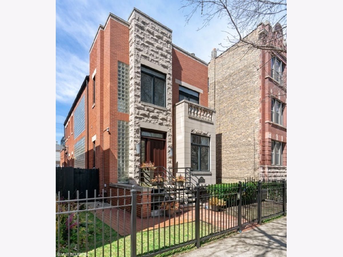  For Sale Chicago Illinois, 2030 Hoyne Avenue