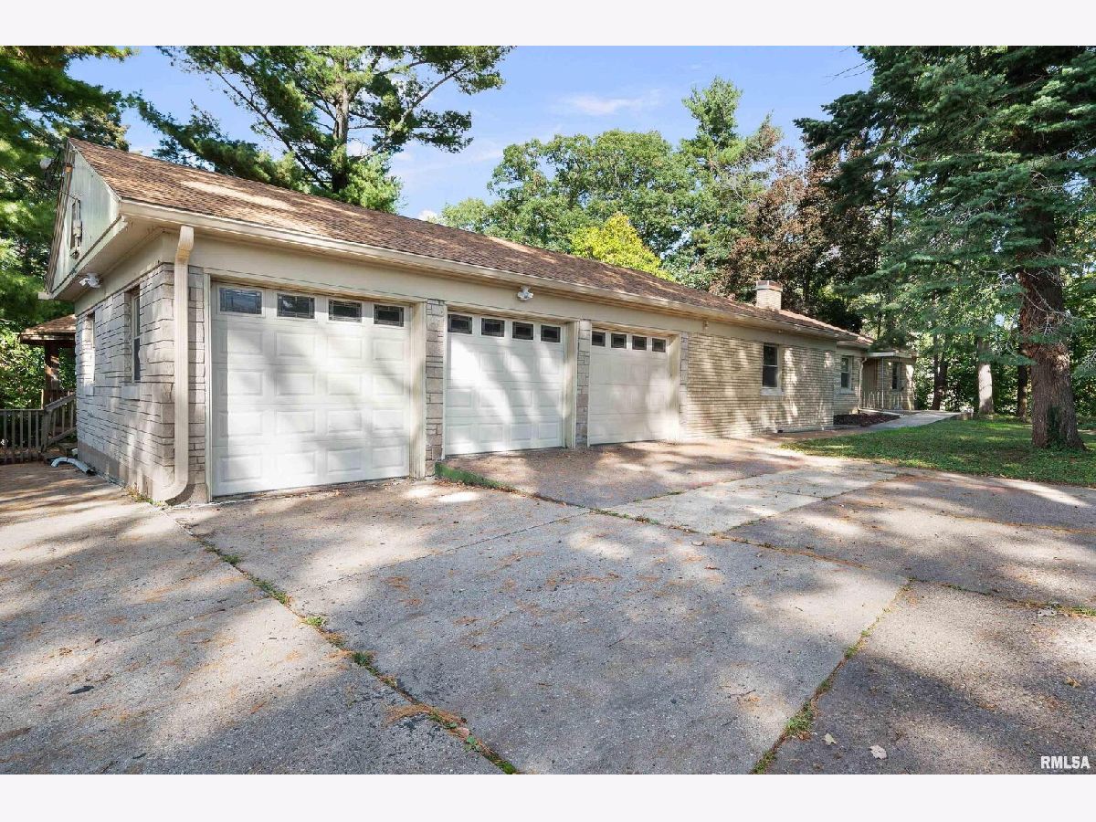  For Sale East Moline Illinois, 660 18th Avenue