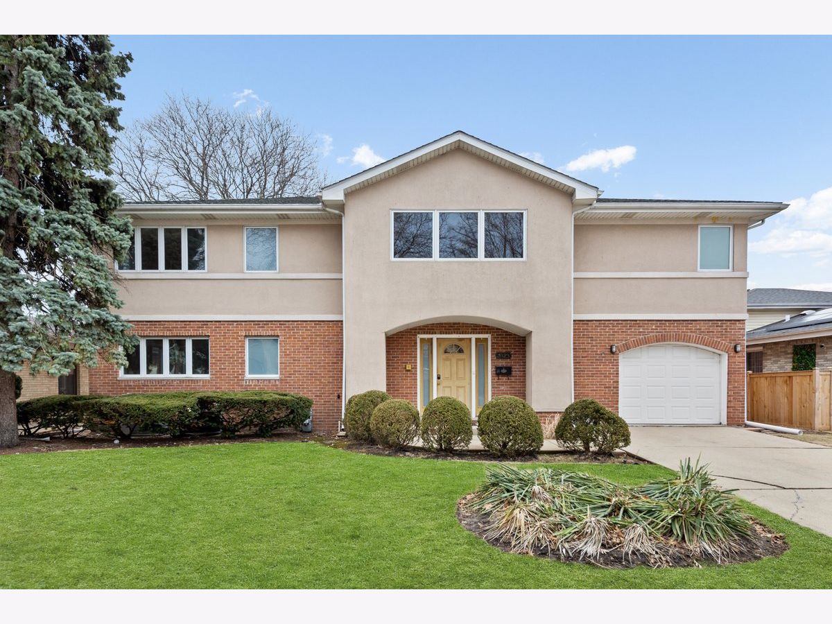  For Sale Skokie Illinois, 5133 Carol Avenue