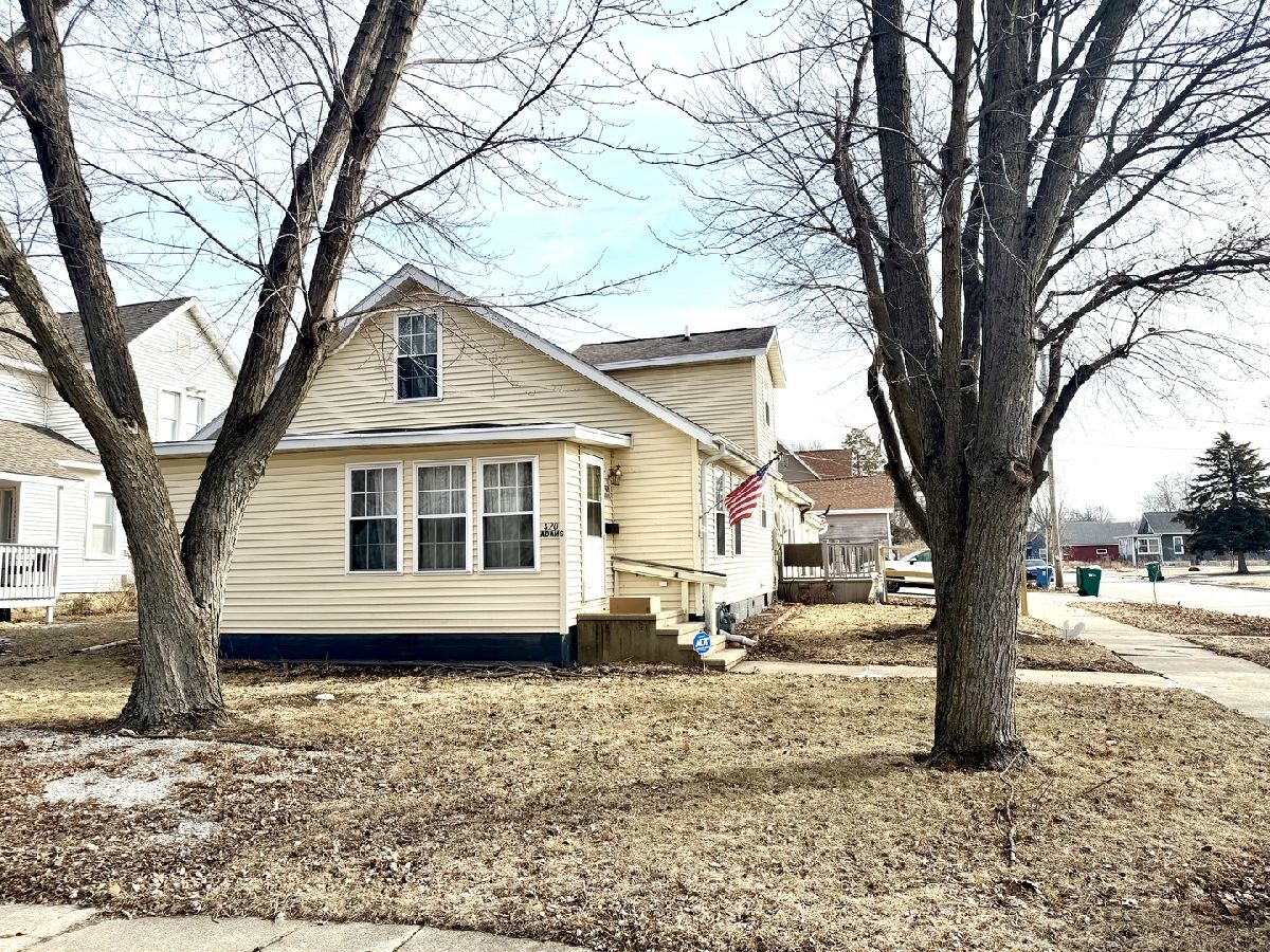  For Sale Ottawa Illinois, 420 Adams Street