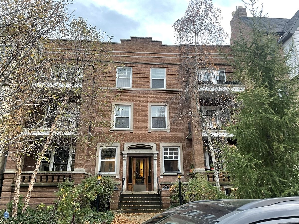  Rented Chicago Illinois, 1057 Columbia