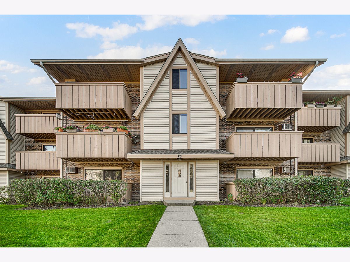  For Sale Vernon Hills Illinois, 20 Echo Court