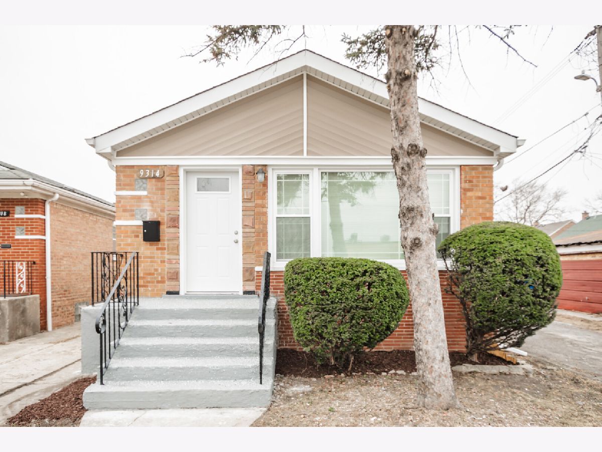  For Sale Chicago Illinois, 9314 Vincennes Avenue