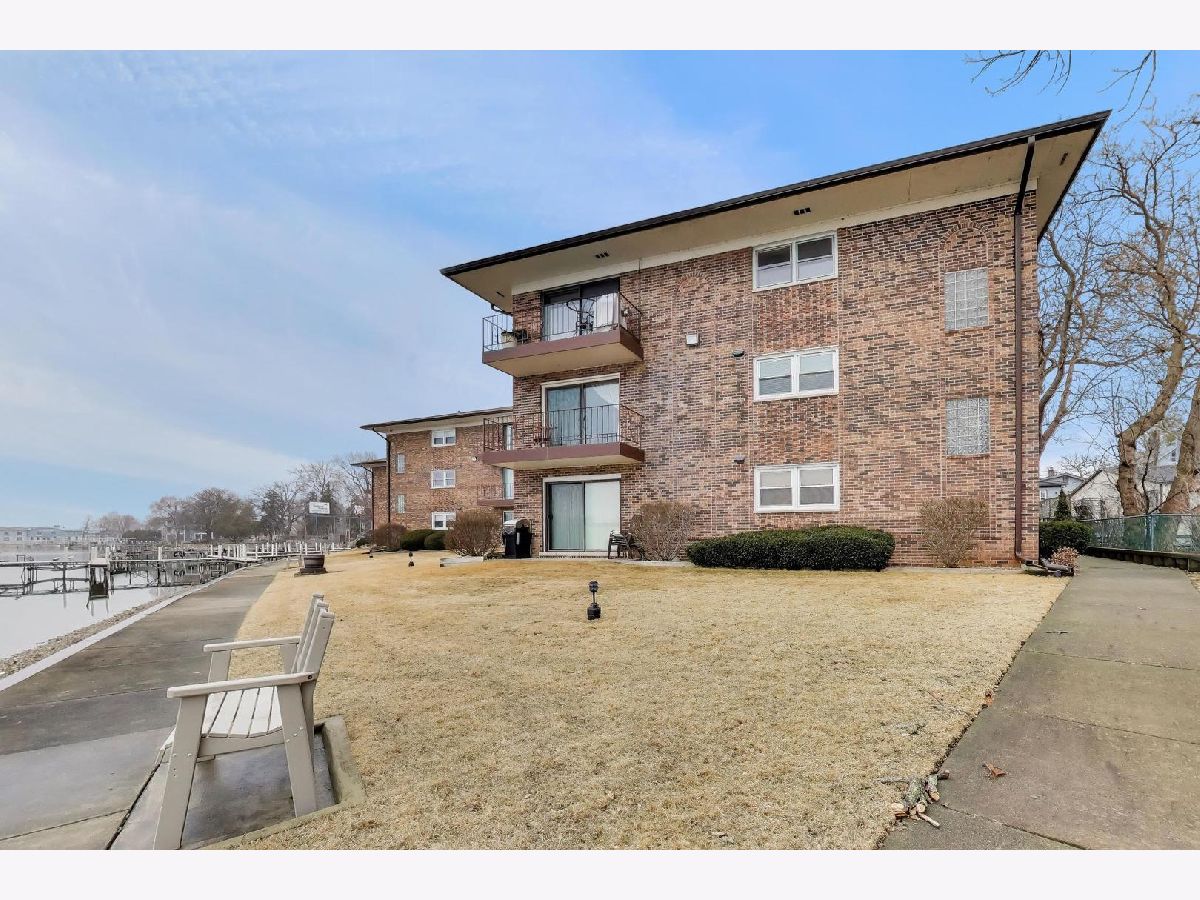  For Sale Fox Lake Illinois, 22 Pistakee Lake Road