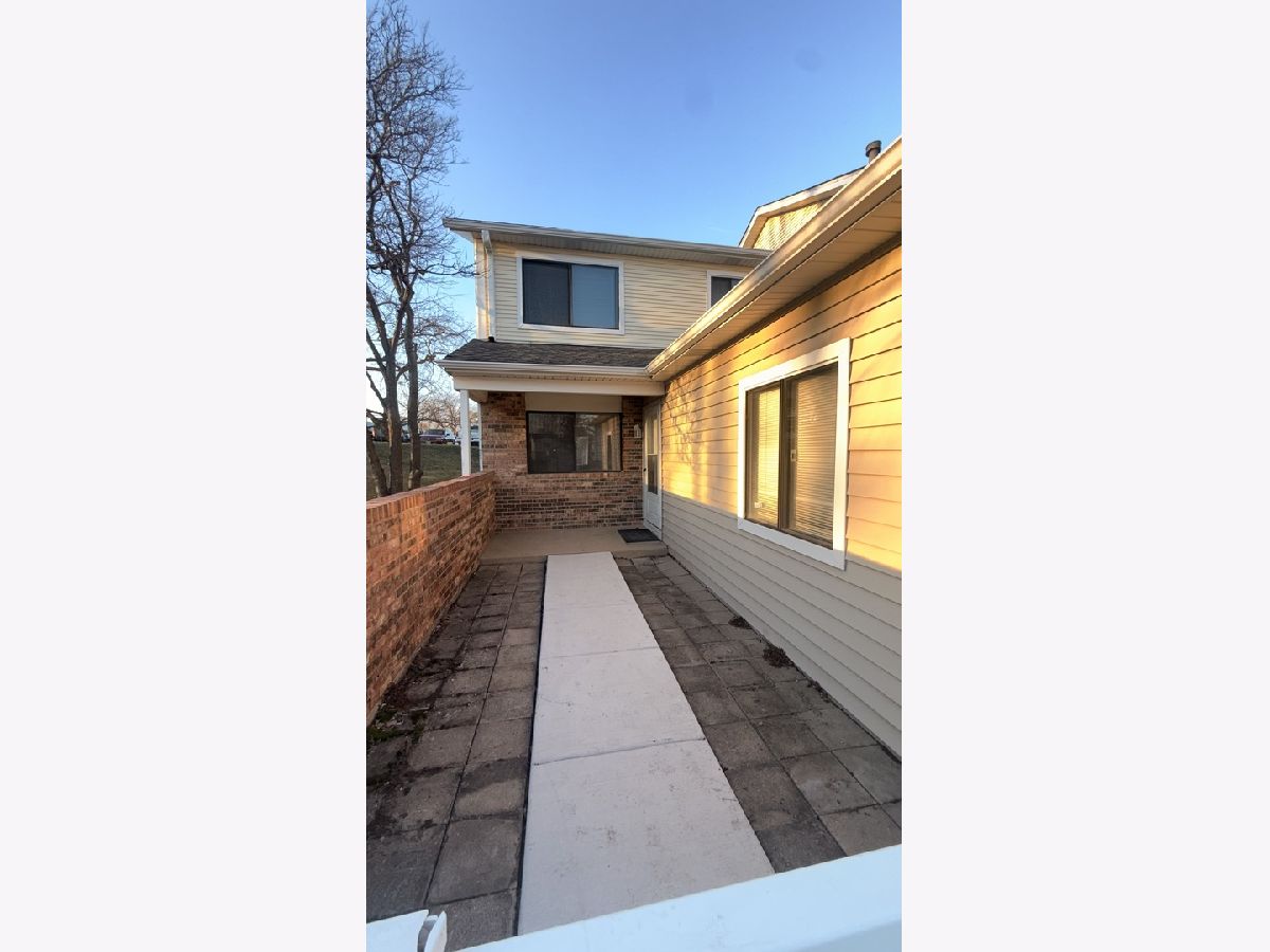 Townhomes & Condos For Rent Dunbar Lakes Schaumburg Illinois, 604 Bayview