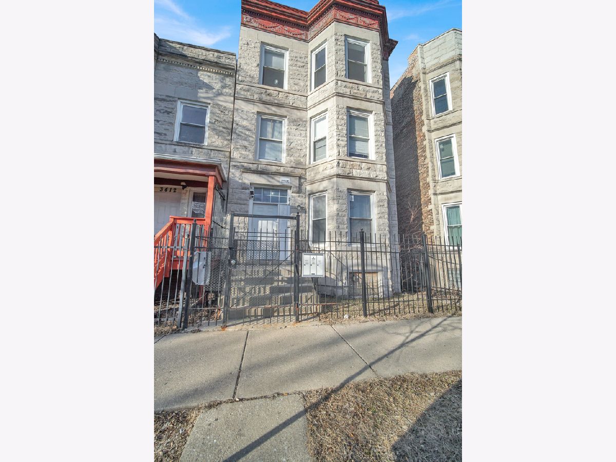  For Sale Chicago Illinois, 3410 Walnut Street