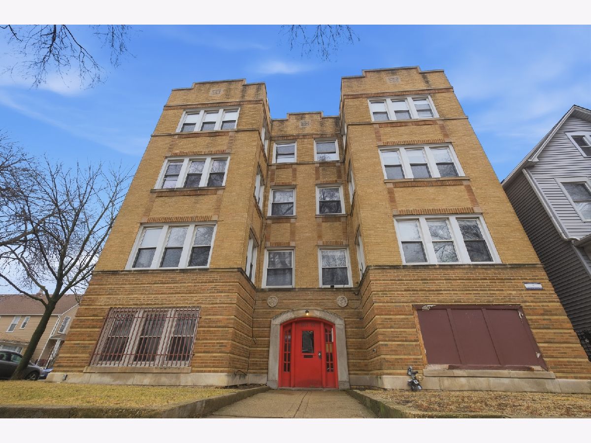  For Sale Chicago Illinois, 1657 Spaulding Avenue