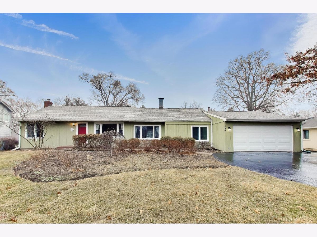  For Sale Warrenville Illinois, 27W734 Parkview Avenue