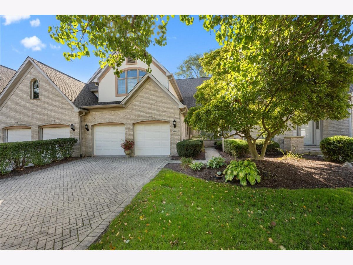 Townhomes For Sale Cress Creek Courts Naperville Illinois, 1427 Cress Creek Court