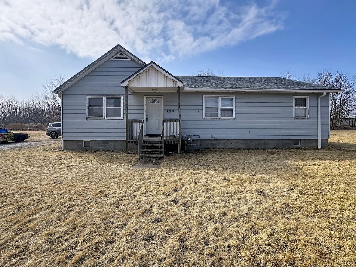  For Sale Milan Illinois, 190 Sunshine Lane