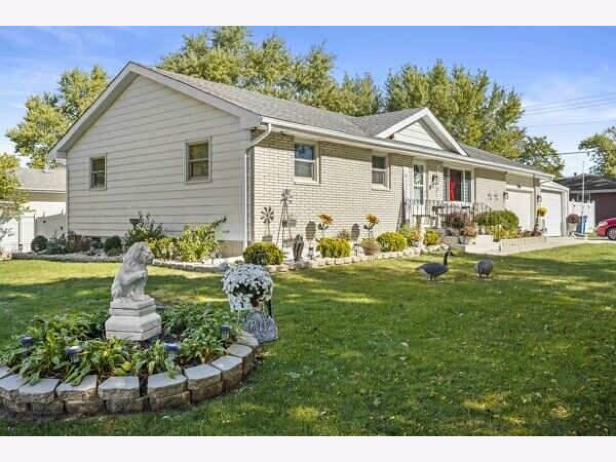  For Sale Crown Point Indiana, 2150 95th Avenue