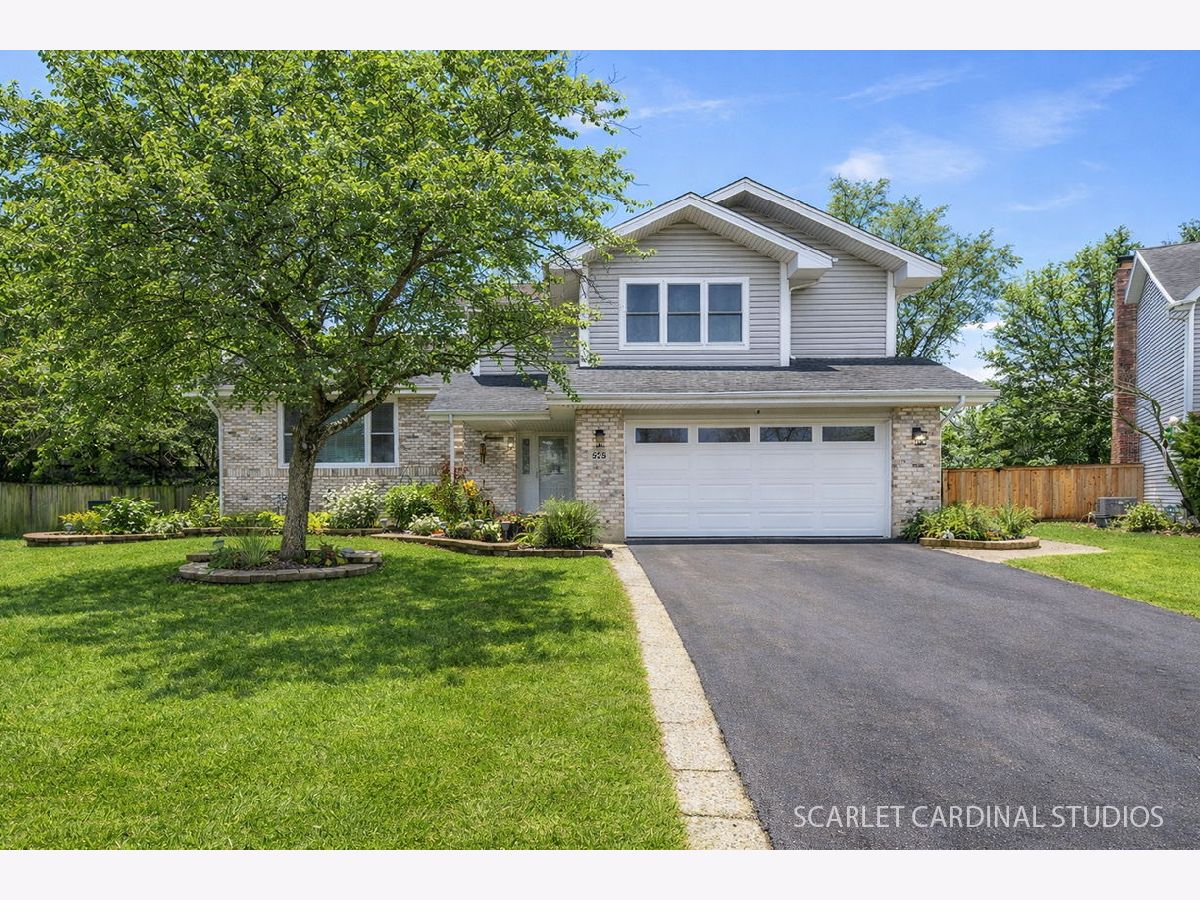  For Sale Aurora Illinois, 525 Chester Court