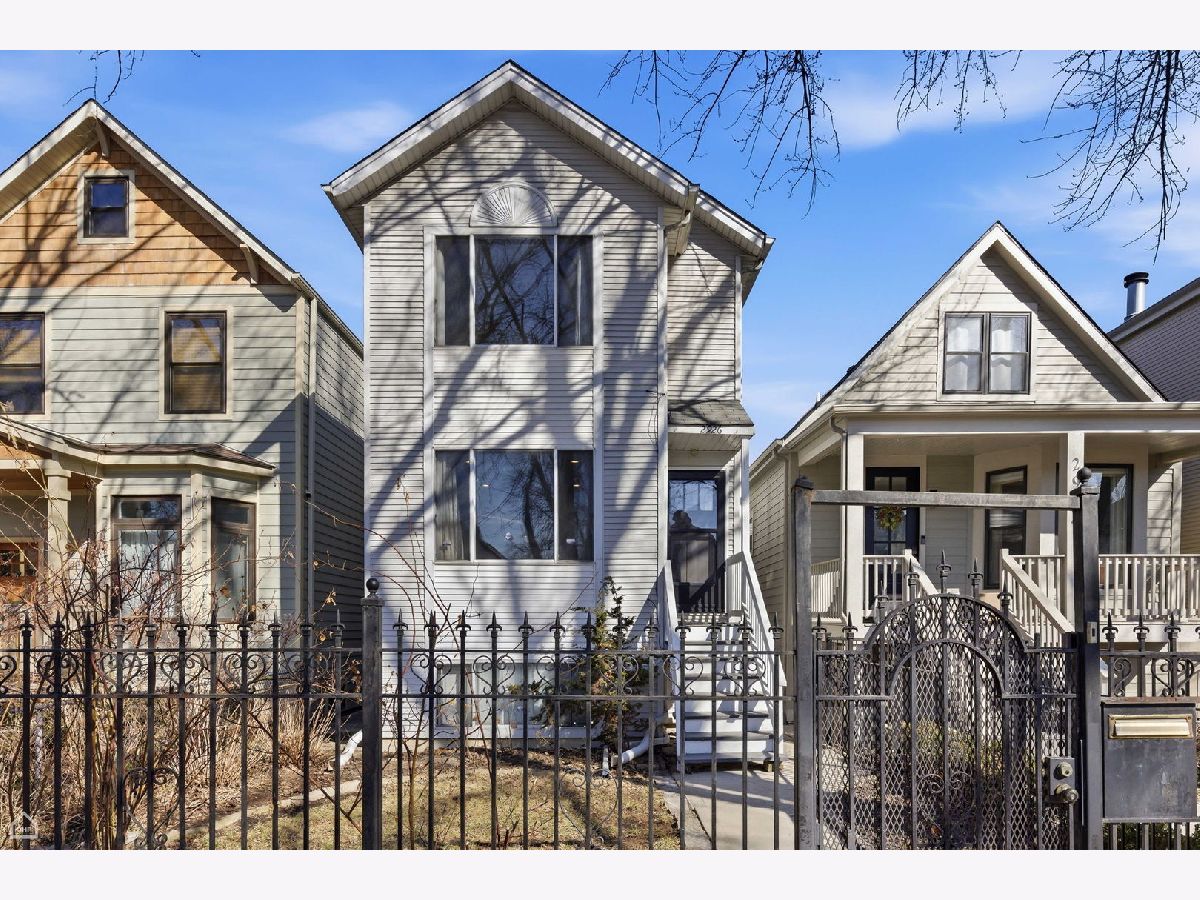  For Sale Chicago Illinois, 2926 Belden Avenue